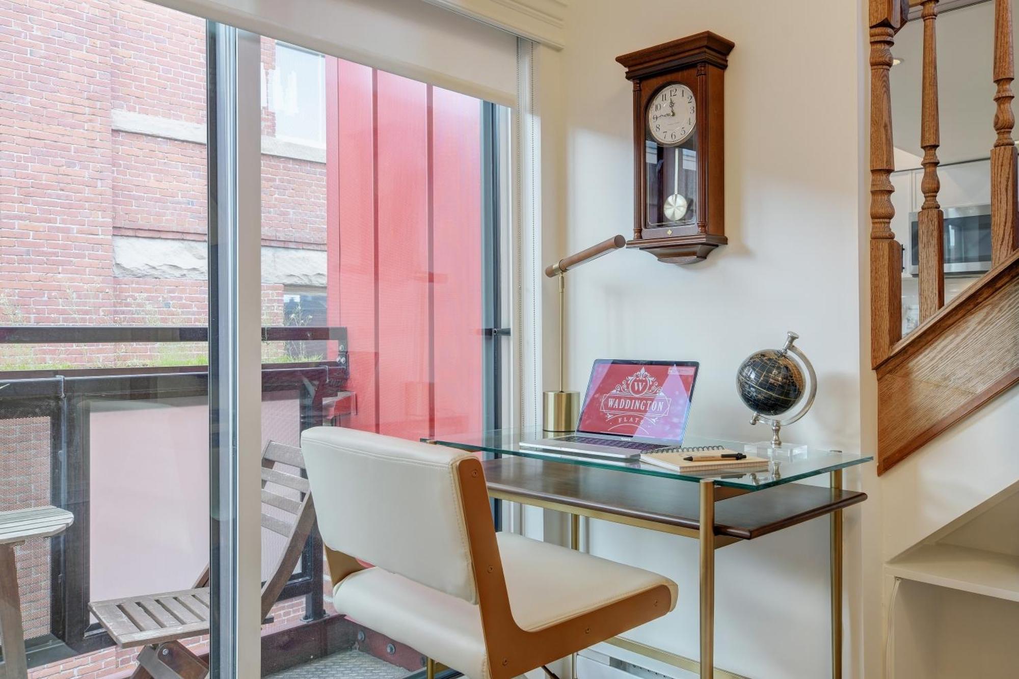 Victoria'S Parliamentary Suite With Private Rooftop Patio & Harbour View Екстериор снимка